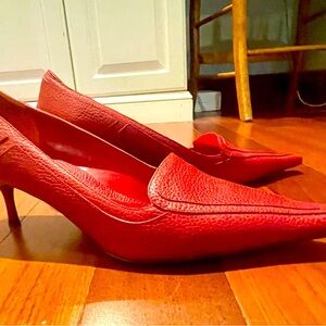 Beautiful calf RED ESCADA calf with patent leather heels